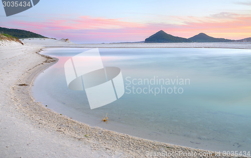 Image of Winda Woppa Lagoon at sunset