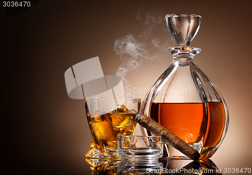 Image of Decanter of whiskey