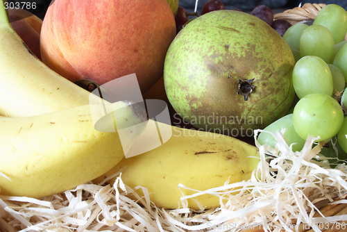 Image of fresh fruit basket