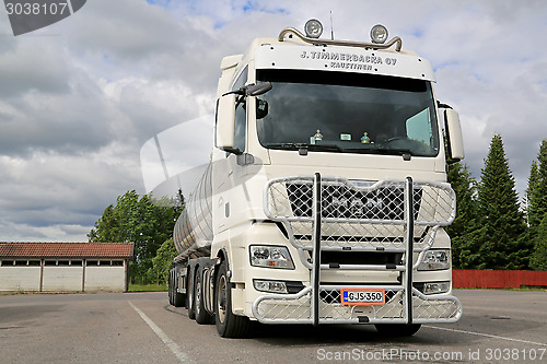 Image of White MAN TGX 26.540 Tank Truck with Bull Bar