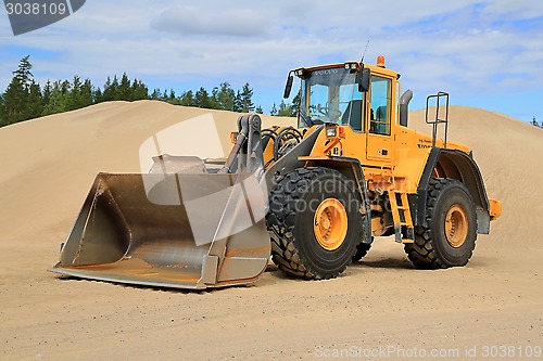 Image of Volvo L150E Wheel Loader at a Sand Pit