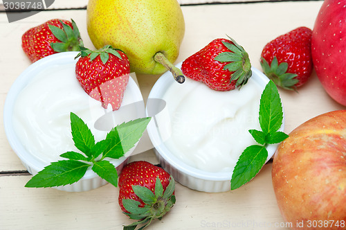 Image of fruits and yogurt 