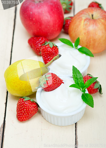 Image of fruits and yogurt 