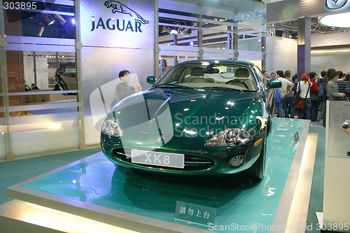 Image of Jaguar concept car on the Taipei 2004 motor show