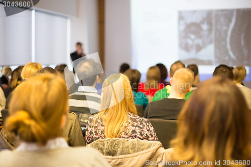 Image of Speaker at Expert Conference and Presentation.