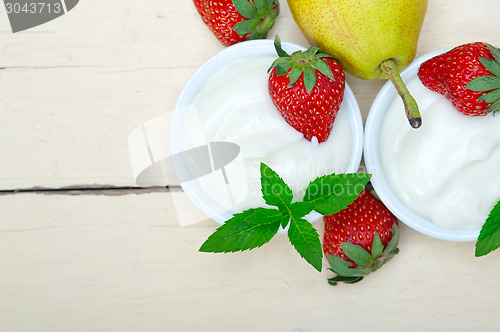 Image of fruits and yogurt 