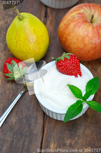 Image of fruits and yogurt 