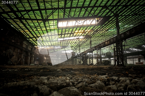 Image of Large empty hall with concrete walls