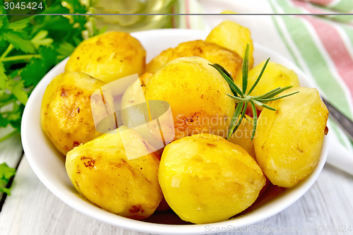 Image of Potatoes fried in plate on light board