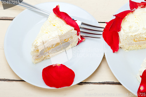 Image of whipped cream mango cake