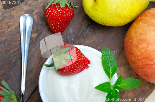Image of fruits and yogurt 