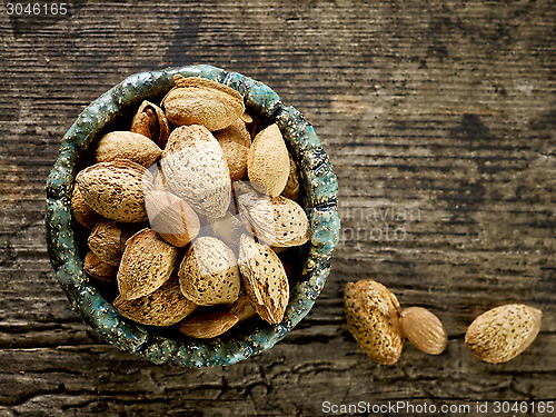 Image of roasted almond nuts