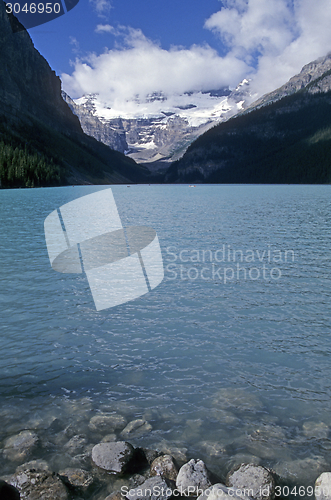 Image of Lake Louise in Canada