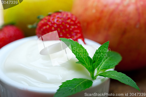 Image of fruits and yogurt 