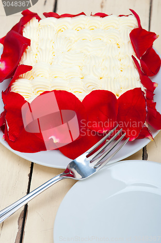 Image of whipped cream mango cake