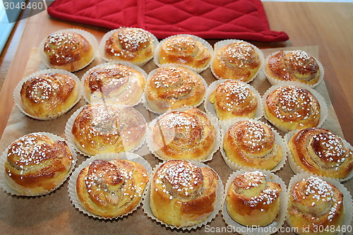 Image of Buns with saffron