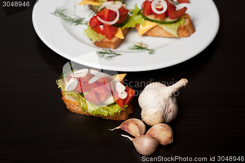 Image of Toast with vegetables
