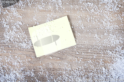 Image of Sticky note with snow background