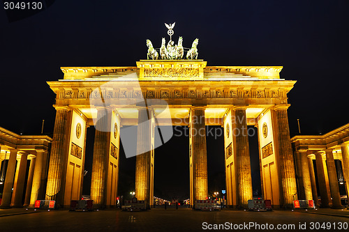 Image of Brandenburg gate in Berlin, Germany