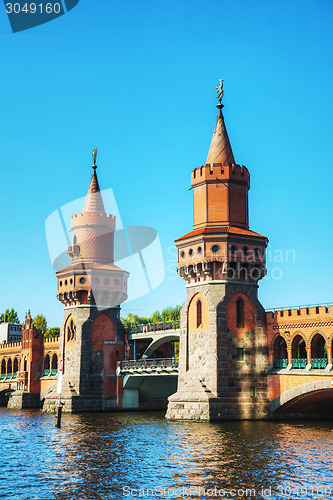 Image of Oberbaum bridge in Berlin