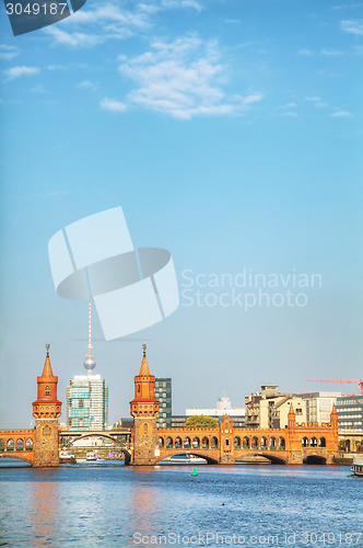 Image of Berlin cityscape with Oberbaum bridge