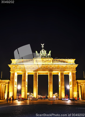 Image of Brandenburg gate in Berlin, Germany