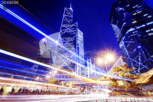 Image of traffic in city at night 