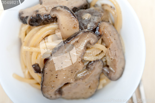 Image of Italian spaghetti pasta and mushrooms