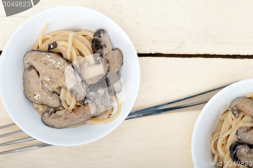 Image of Italian spaghetti pasta and mushrooms