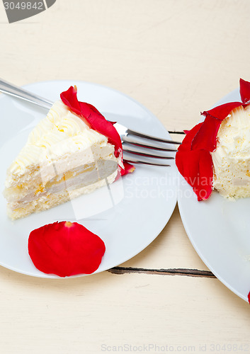 Image of whipped cream mango cake