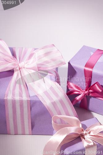 Image of Pink present