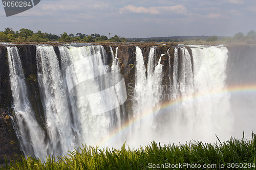 Image of The Victoria falls with mist from water