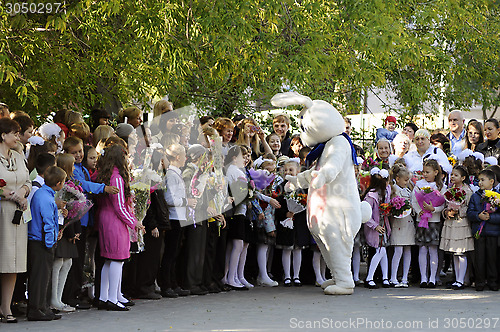 Image of Pupils of elementary school on a solemn ruler on September 1 in 