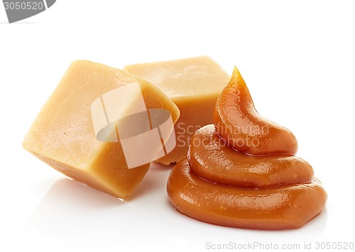 Image of caramel candies and cream