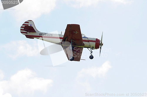 Image of The plane in the sky.