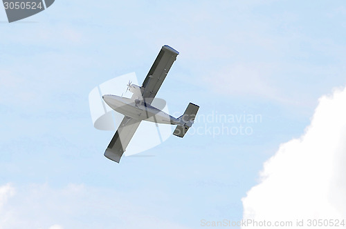 Image of The Orion SK-12 amphibian in flight.