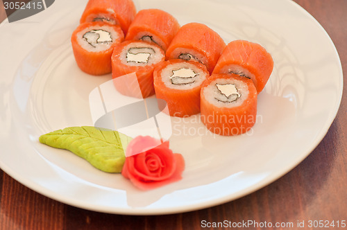 Image of Salmon roll sushi