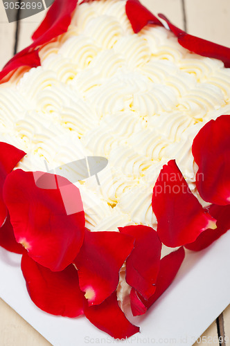 Image of whipped cream mango cake