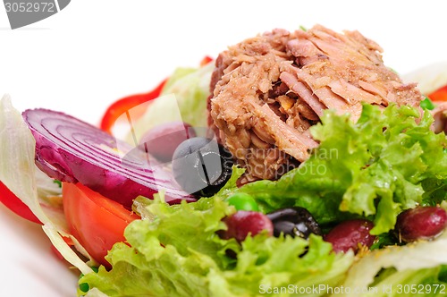 Image of Tuna and vegetable salad