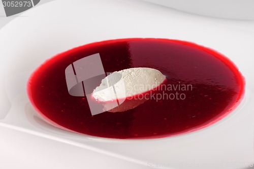 Image of Raspberry soup with mascarpone