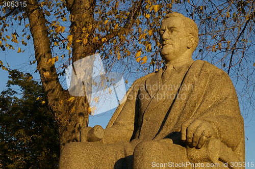 Image of Statue of Franklin D Roosevelt.