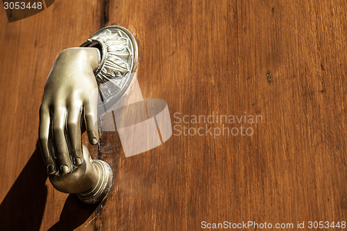 Image of Misterious Knocker