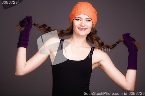 Image of Young girl in hat