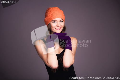 Image of Young girl in hat