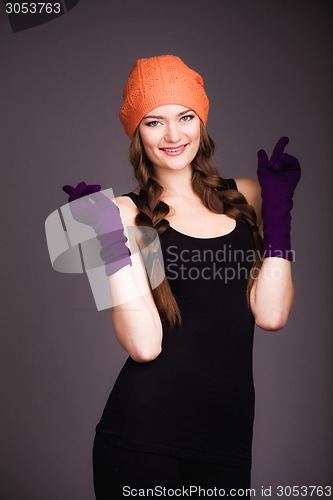 Image of Young girl in hat