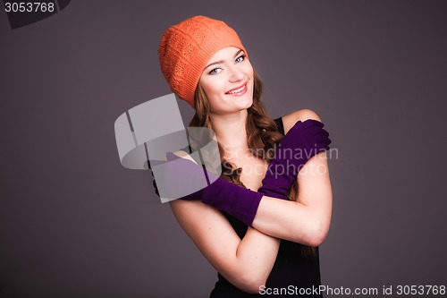 Image of Young girl in hat