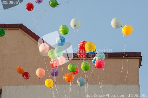 Image of Baloons in air