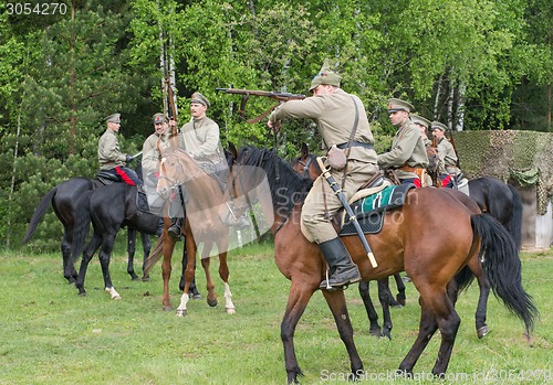 Image of Cavalry soldier with rifle