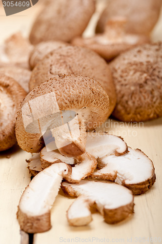 Image of shiitake mushrooms