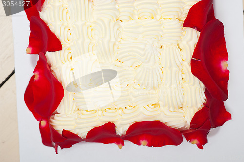 Image of whipped cream mango cake